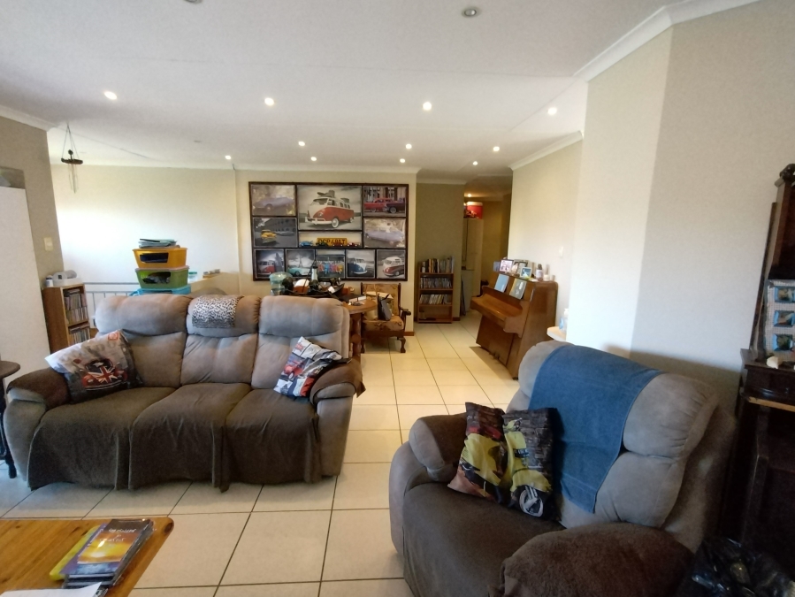 4 Bedroom Property for Sale in Jeffreys Bay Central Eastern Cape